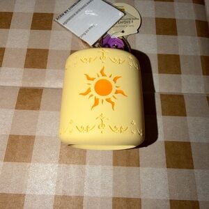 Bath & Body Works Disney Light Up Rapunzel Pocketbac Hand Sanitizer Holder
